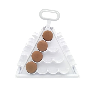 O doce está a torre plástica branca do macaron do suporte da pirâmide do macaron de 6 séries para a exposição
