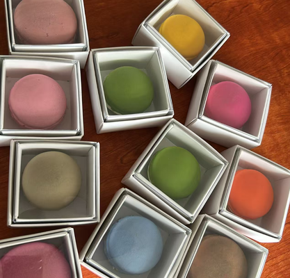 Bandeja plástica macaron transparente ecológica com impressão personalizada para embalagens de alimentos