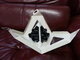 A pirâmide dá forma aos PCes de papel da posse 18 da prateleira de exposição de Macaron da pirâmide do suporte de Macaron