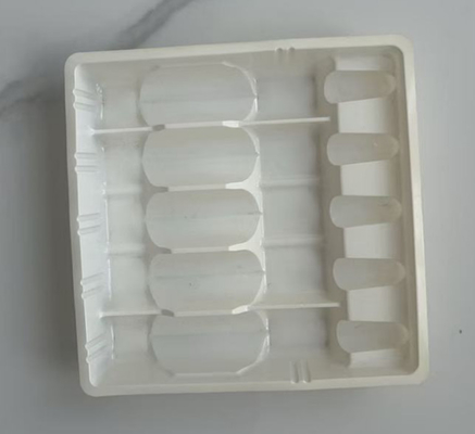 O fabricante fornece 3 ml de plástico em pó para agulhas dentro de uma garrafa de Xilin