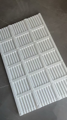 Tabela hidropónica flutuante ecológica para a produção sustentável de plantas